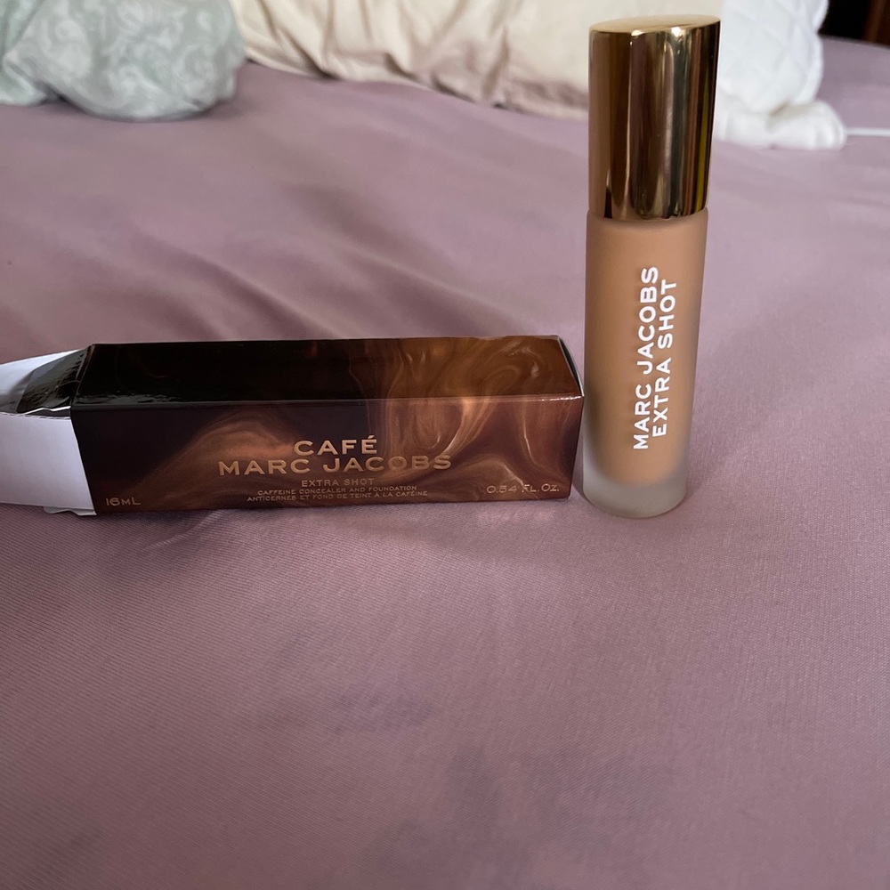 COPY - Concealer Marc Jacobs cafe extra shot